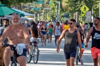 Covid-19: EUA registam mais 574 mortos e batem recorde diário de infeções