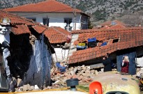 Sismo com magnitude de 5,9 volta a atingir um dia depois o centro da Grécia