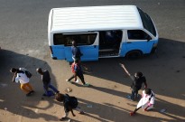 Aumento do preço do táxi em Angola “asfixia famílias” e pode gerar convulsão social
