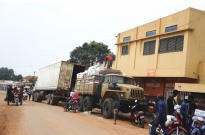 Camionistas angolanos dizem que taxas transfronteiriças para RDCongo travam “cobranças ilegais”