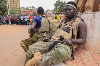 Exército e extremistas no Burkina Faso cometem crimes contra a humanidade - estudo
