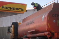 EUA anuncia sanções contra dois grandes grupos petrolíferos russos