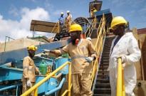 Primeira refinaria de ouro em Angola deverá estar pronta até final do ano - ministro