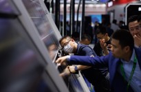 China está a construir 74% de todos os projetos solares e eólicos em curso - relatório