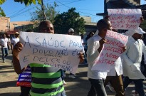Profissionais de saúde moçambicanos mantêm greve e exigem propostas com prazos