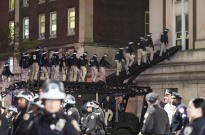 Polícia retira manifestantes pró-Palestina de edifício ocupado na Universidade de Columbia