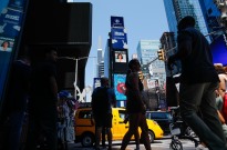 Troteio em Times Square faz três feridos e suspeito tem 17 anos