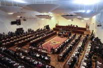 Líder da oposição moçambicana critica falta de esclarecimento de duplo homicídio