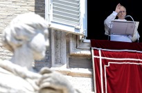 Papa renova apelo ao diálogo em vez da guerra antes de ir de férias