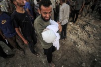Alimentos para Gaza apodrecem sem distribuição enquanto fome alastra - agências humanitárias