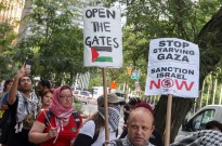 Israel retoma lançamento de ajuda alimentar na Faixa de Gaza