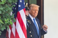 Trump sugere "trocas de território" em acordo de paz entre Kiev e Moscovo