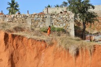 Erosão coloca 500 casas em risco de desabar no norte de Moçambique