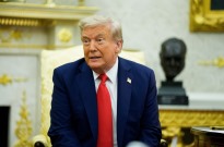 Trump diz que preferiria não ter de participar numa cimeira com Zelensky e Putin