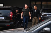 Bolsonaro sofre de duas hérnias inguinais e deve ser operado, segundo a sua defesa