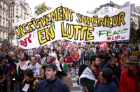 Nova mobilização em França contra cortes orçamentais junta menos manifestantes