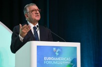 Durão Barroso diz que Europa deve preparar-se para guerra com Rússia