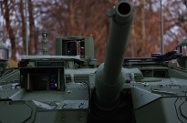 Apoio militar internacional à Ucrânia subiu 30% em 2025 para nível recorde