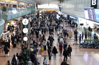 Ordens de evacuação e 400 voos cancelados no Japão devido ao tufão Jangmi