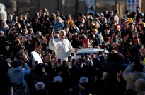 Vaticano não ficará de braços cruzados face a violações dos direitos humanos - Papa