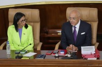 Venezuela: Presidente interina convoca "verdadeiro diálogo político" que inclua a oposição