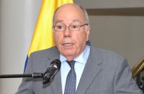 MNE brasileiro vai a Moscovo acelerar fornecimento de fertilizantes russos