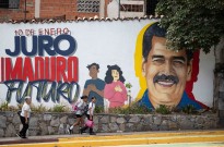 Subida dos preços e desvalorização do bolívar preocupam luso-venezuelanos um mês após captura de Maduro