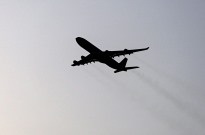 Aeroporto de Teerão retoma hoje voos internacionais