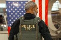 ICE mantém detida francesa de 86 anos por permanência ilegal nos EUA