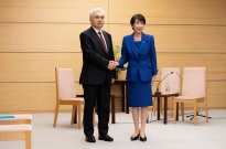 Japão começa a colocar no mercado reservas estatais de crude