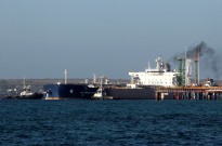 Cuba descarrega 100 mil toneladas de petróleo bruto de petroleiro russo