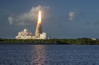 NASA confirma sucesso da manobra para lançar missão Artemis II rumo à Lua