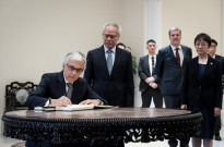 Aguiar-Branco destaca papel de Macau na "aproximação" entre Portugal e a China