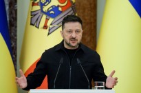 Zelensky critica “puro cinismo” da Rússia