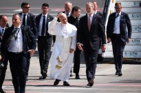 Papa Leão XIV regressa a Roma num avião emprestado pelo rei de Espanha