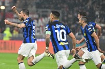 Inter Milão vence rival AC Milan e conquista 20.º título de campeão italiano
