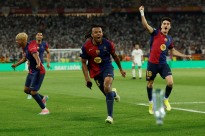 Koundé renova com o FC Barcelona até 2030 e aponta à Liga dos Campeões