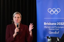 Kirsty Coventry já substituiu Thomas Bacha na presidência do COI