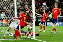 Espanha bate França por 5-4 e defronta Portugal na final da Liga das Nações