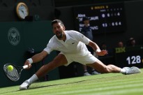 Novak Djokovic apura-se para os quartos de final