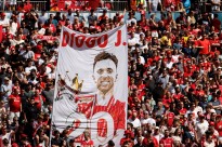Crystal Palace conquista inédita Supertaça em tarde de homenagens a Diogo Jota