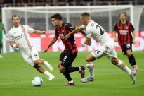 AC Milan estreia-se com derrota na Liga italiana
