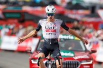 Juan Ayuso vence etapa e João Almeida subiu a terceiro na Vuelta