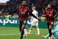 Golo de Rafael Leão vale triunfo e comando provisório da Liga italiana ao AC Milan