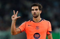 ‘Hat-trick’ de Ferran Torres decisivo na vitória do líder FC Barcelona em Sevilha