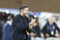 Treinador austríaco Adi Hütter regressa ao Eintracht e assina até 2029