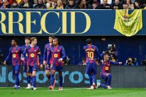 Líder FC Barcelona vence Villarreal com a 