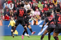 Bayern Munique, com duas expulsões, empata em Leverkusen