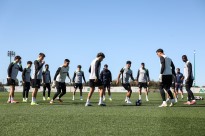 Extremo Luís Guilherme ausente do treino do Sporting