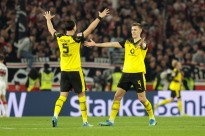 Borussia Dortmund vence nos descontos e continua a nove pontos do líder Bayern